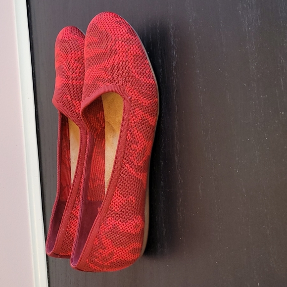 NWOB SOFTWALK red flats - Picture 3 of 6